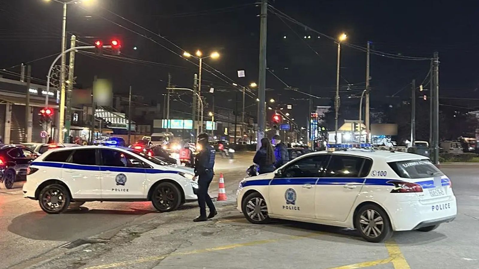 «Σκούπα» σε Ίλιον-Αγ. Αναργύρους, 13 οχήματα έφυγαν με γερανό σε 1 βράδυ